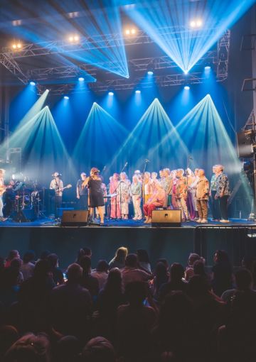 Image de la chorale sur scène